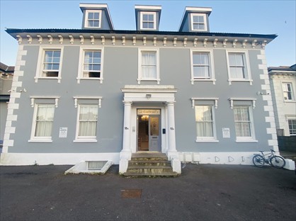 3 Bed Flat, Brighton And Hove, BN2