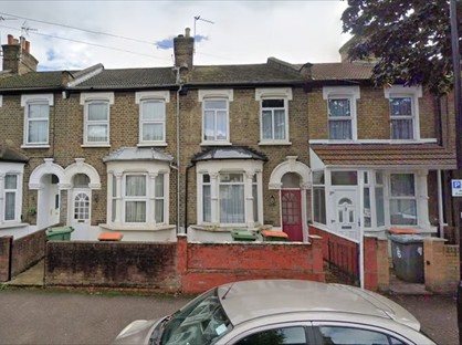 Studio Flat, Haig Road West, E13