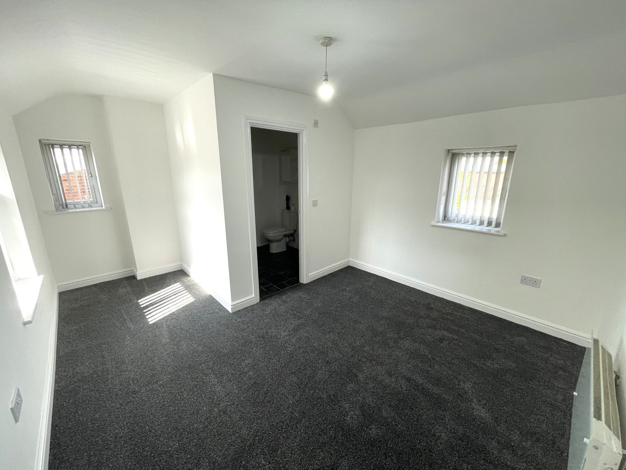 Cannock - 1 Bed Flat, Walsall Road, WS11 - To Rent Now for £645.00 p/m