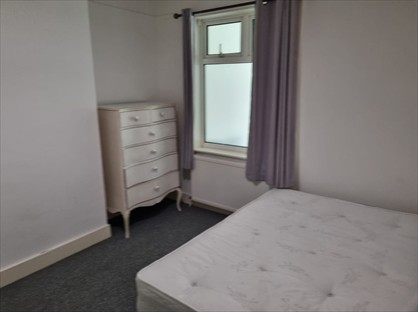 Room in a Shared House, Babington Road, NW4