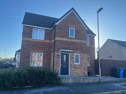 3 Bed Detached House, Whitebank Road, OL8
