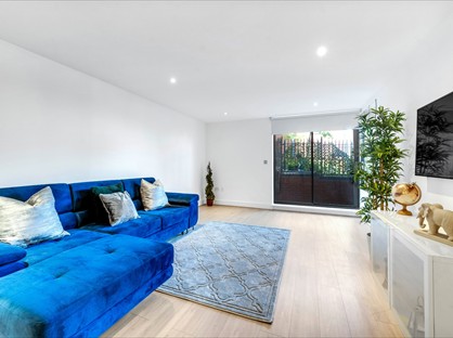 2 Bed Flat, Isle Of Dogs, E14