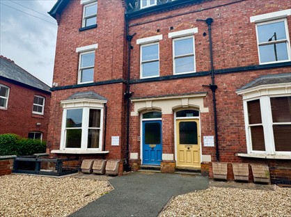 2 Bed Flat, Stanley Place, SY11