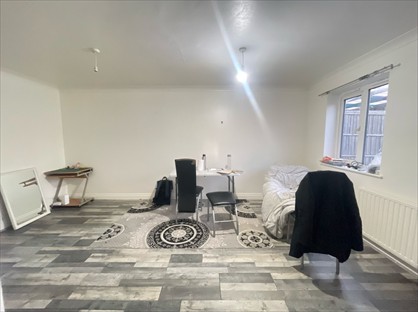 3 Bed Terraced House, Felton Road, IG11