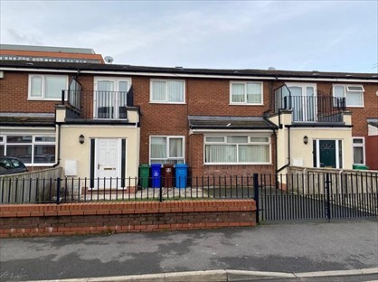 4 Bed Terraced House, Hanworth Close, M13