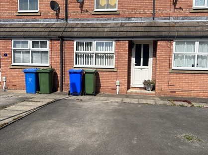 2 Bed Terraced House, Darrell Court, HU12