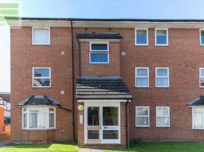 1 Bed Flat, Heverfield Court, CR4