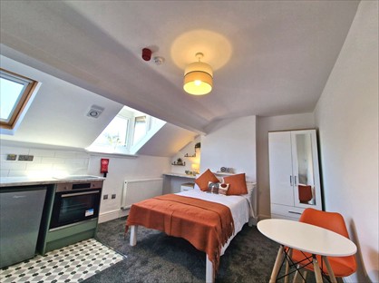 Bedsit, Gillott Road, B16