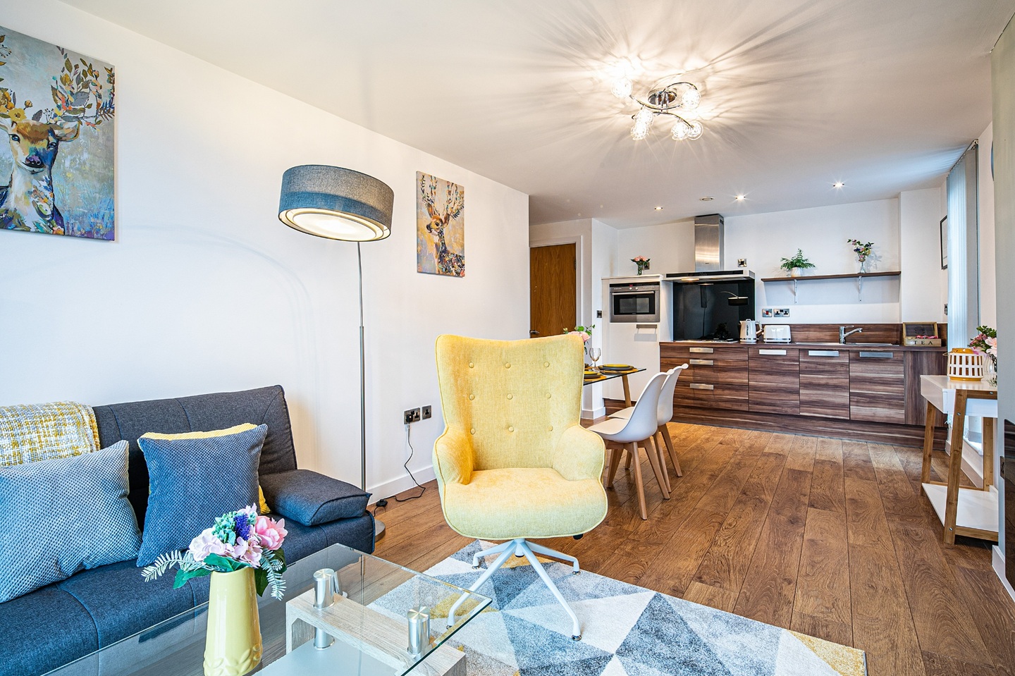 2 Bed Flat, I Quarter, S3 photo 2