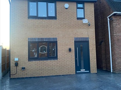 3 Bed Detached House, Tiled House Lane, DY5