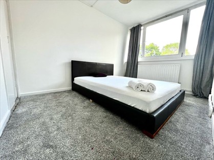 3 Bed Flat, Holsworthy House, E3