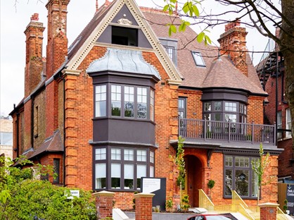 2 Bed Flat, Preston Park Avenue, BN1