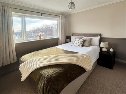 2 Bed Semi-Detached House, Windermere Road, SK14