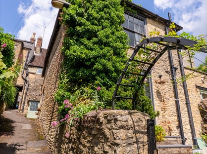 2 Bed Semi-Detached House, Amors Barton, BA10