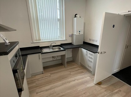 1 Bed Flat, The Woodlands, ST4