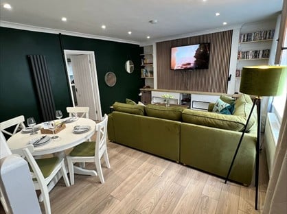 3 Bed End Terrace, High Street, CF46