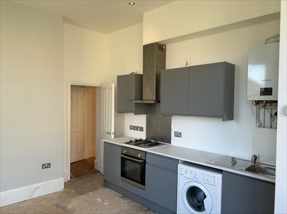 Studio Flat, Grove Crescent, KT1