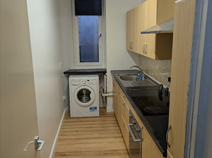 1 Bed Flat, Strathmartine Road, DD3