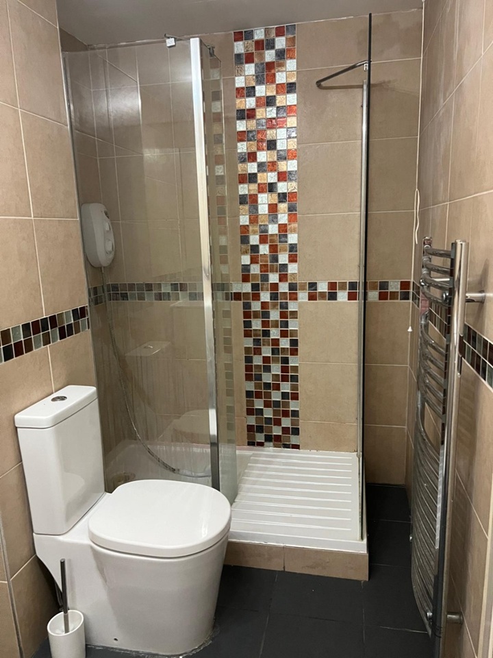 Additional image 6 of 2 Bed Maisonette, Wyndham Court, SO15, N1 7GU