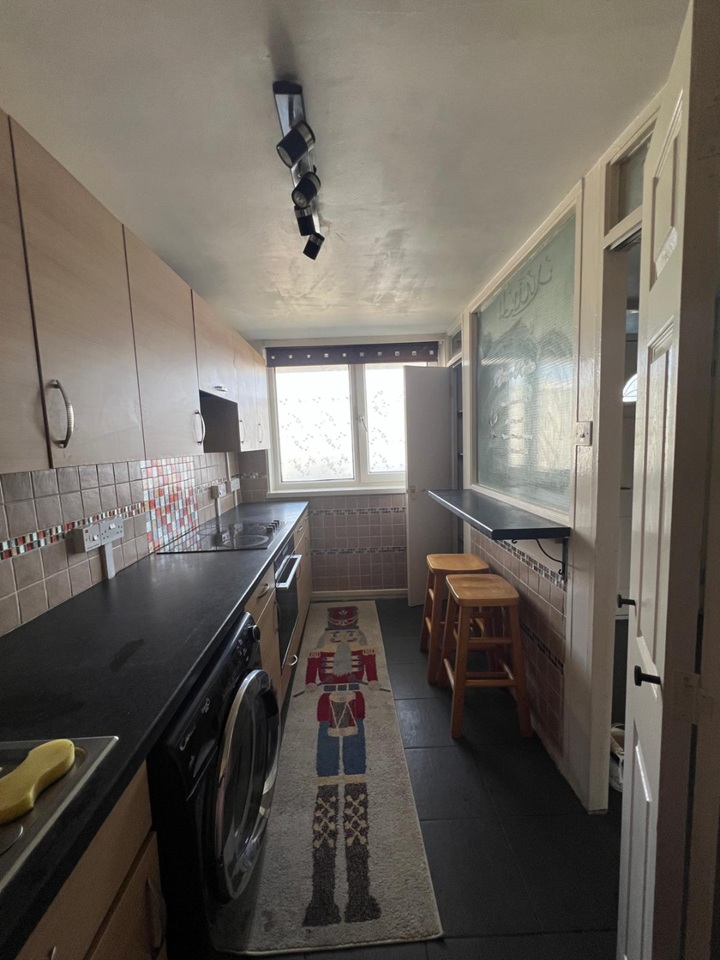 Additional image 8 of 2 Bed Maisonette, Wyndham Court, SO15, N1 7GU