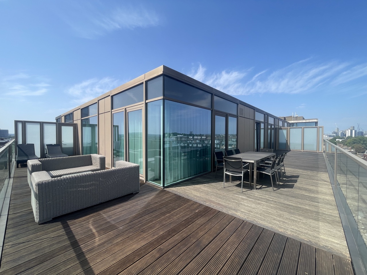 2 Bed Penthouse, Kensington High St, W14, N1 7GU