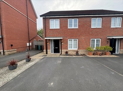 3 Bed Semi-Detached House, Ilberts Way, WF8