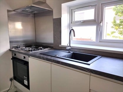 2 Bed Flat, Middleham Road, N18