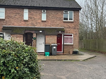 1 Bed Maisonette, Talbot Way, RG31