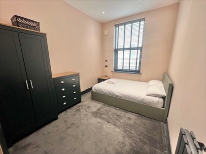 Room in a Shared House, Railway Street, ME4