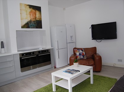 Room in a Shared House, Manchester Road, HD1