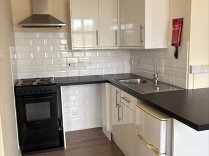 1 Bed Flat, Studley Manor, BA14