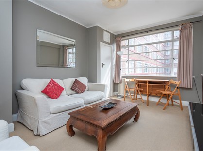 1 Bed Flat, Du Cane Court, SW17