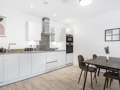 2 Bed Flat, Rushey Meadows Court, ME14