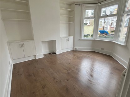 3 Bed Terraced House, Coxwell Road, SE18