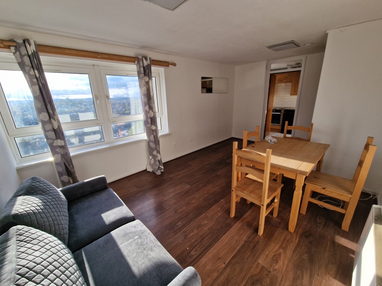 1 Bed Flat, Cathkinview Place, G42 photo 4