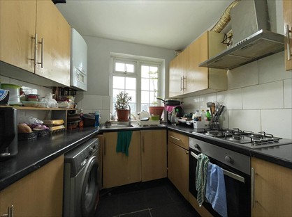 4 Bed Flat, Hook Road, KT9