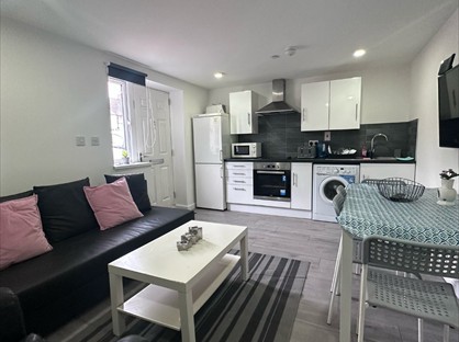 2 Bed Flat, North Road, CF14