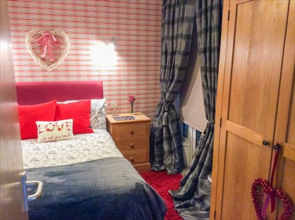 Room in a Shared House, Anns Hill Road, PO12