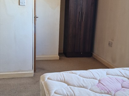 1 Bed Flat, Clifton Villas, BD8