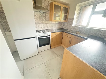 2 Bed Flat, Harmondsworth Road, UB7