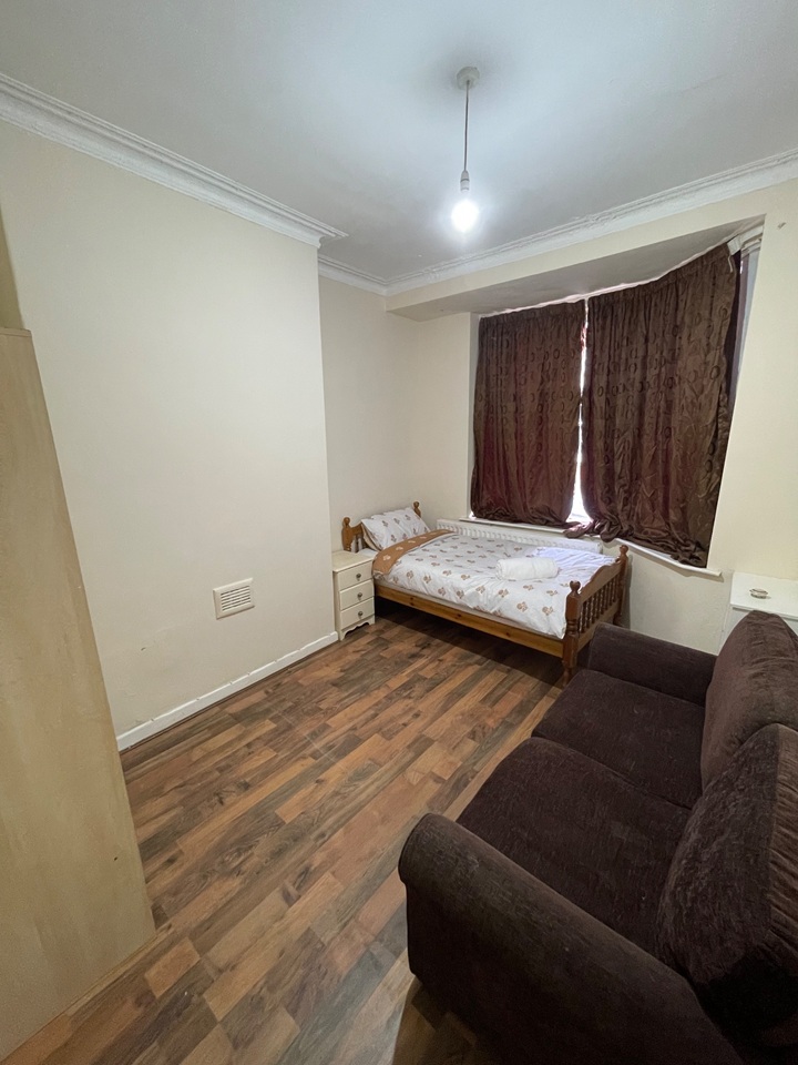 Additional image 3 of 3 Bed Terraced House, Kensington Street, M14, N1 7GU