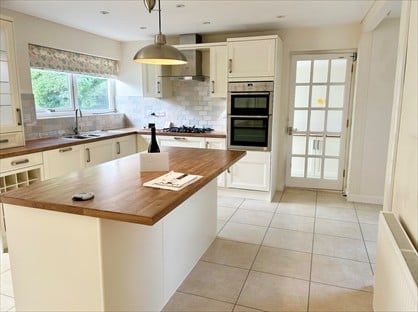 4 Bed Detached House, Hedge End, OX20
