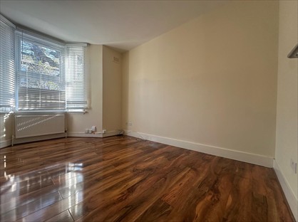 2 Bed Flat, Vicarage Road, E15