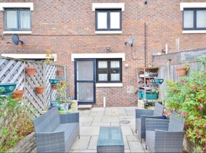 Room in a Shared House, London, N7