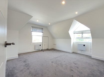 1 Bed Flat, Darby Drive, EN9