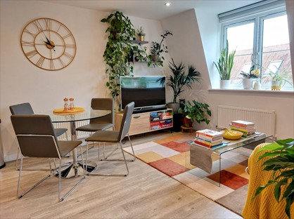 2 Bed Flat, Campion Square, TN14