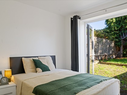 Room in a Shared House, Stella Road, DY4