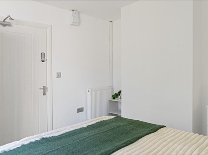 Room in a Shared House, Stella Road, DY4