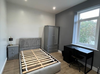Room in a Shared House, Ash Street, HD1