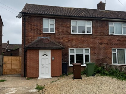 Studio Flat, Thornbury Gardens, WD6